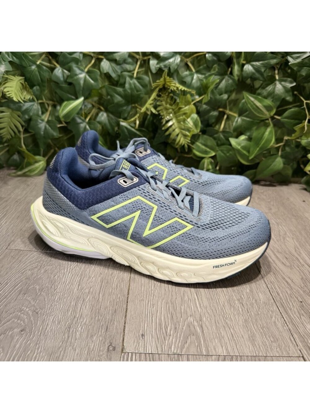 New Balance Fresh Foam X 860 Running Shoes Womens 10 D Blue Navy Stability